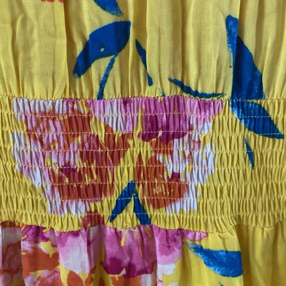 NWT evereve Allison Joy Catalina  MAXI DRESS yellow floral size  M 100% rayon - Picture 7 of 16